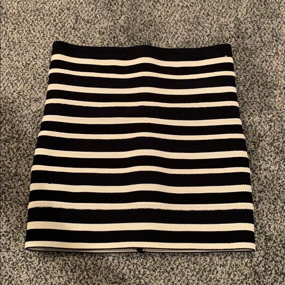 Black and white pencil skirt - Picture 1 of 1
